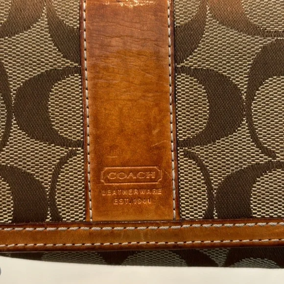 Vintage Coach Wallet - Picture 14 of 17